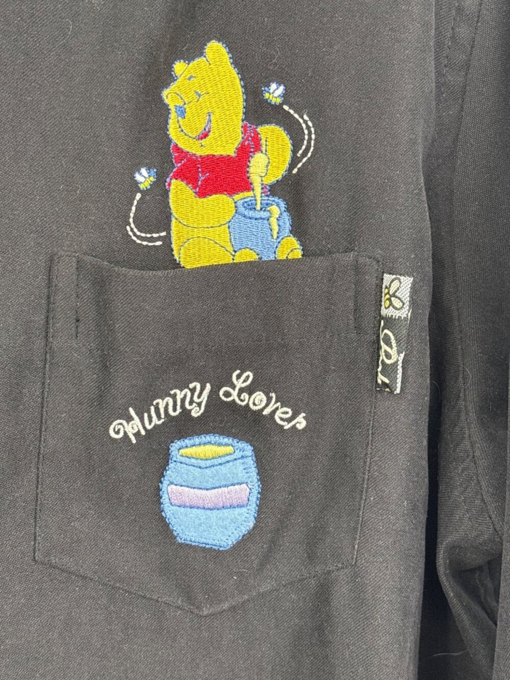 Disney Embroidered Winnie the Pooh Long Sleeve Button Up Shirt Black X-Large - Picture 3 of 5